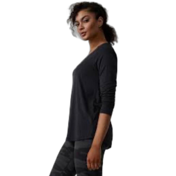 Athleta Tops - Dark Gray EUC Athleta Stratus long sleeve tee - XL